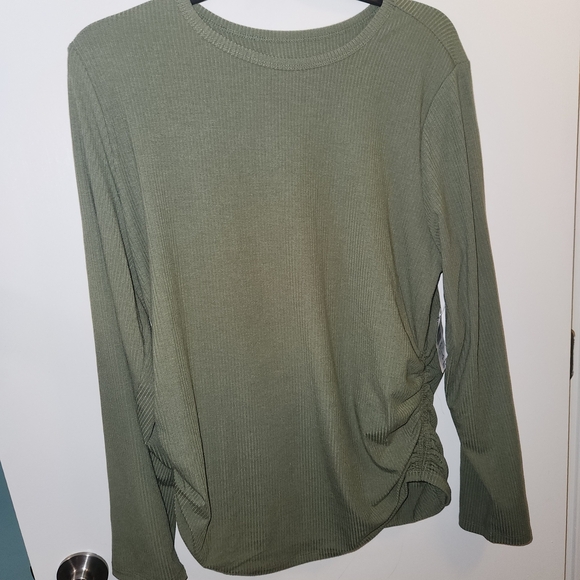 Torrid Green Ruched Long Sleeve Top - Picture 1 of 6